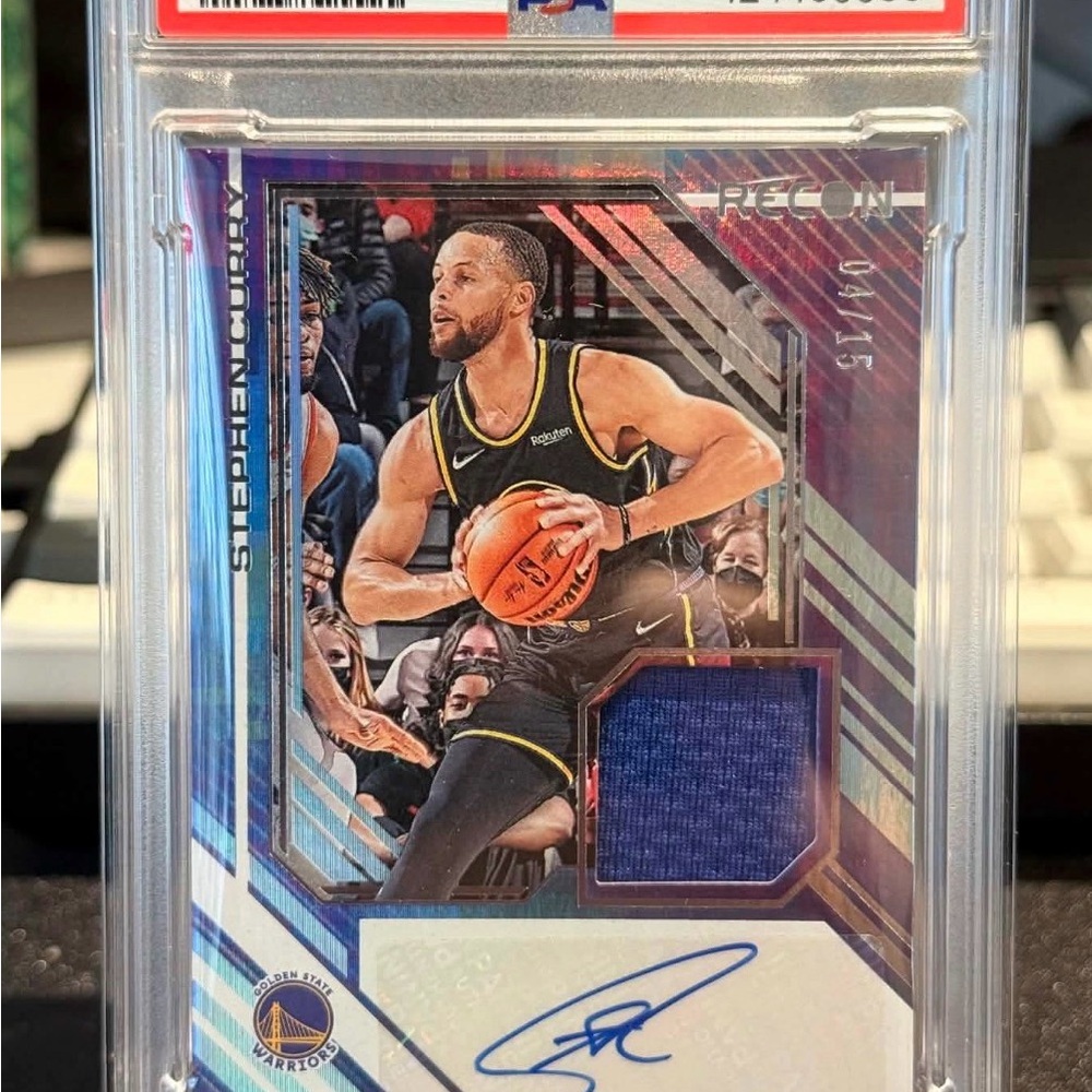 Stephen Curry 2021 Panini Recon Gold Jersey Patch Auto /15 PSA 8